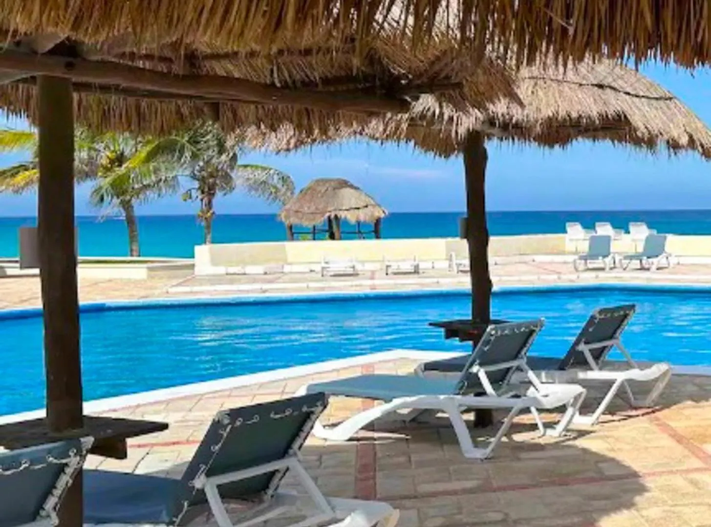 Condo With Lagoon View And Beach Access Cancún